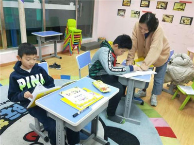 環球博雅少兒英語加盟費用及教育科技技術開發分析